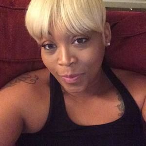 Meet your Posher, Alona